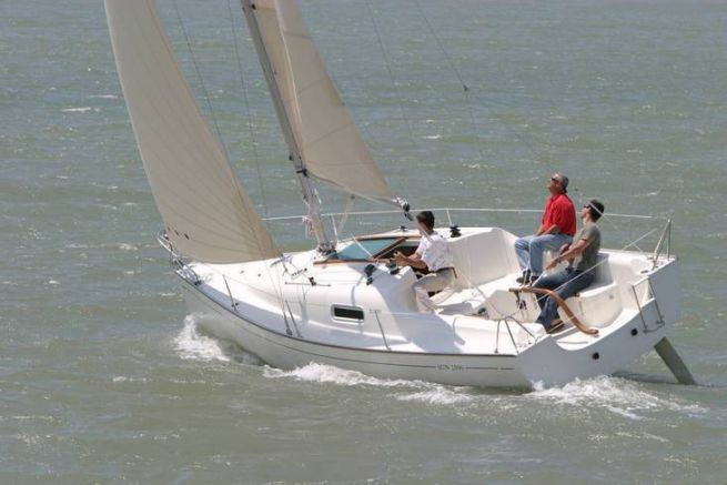 The Jeanneau Sun 2500 - too wide and heavy for trailer sailing
