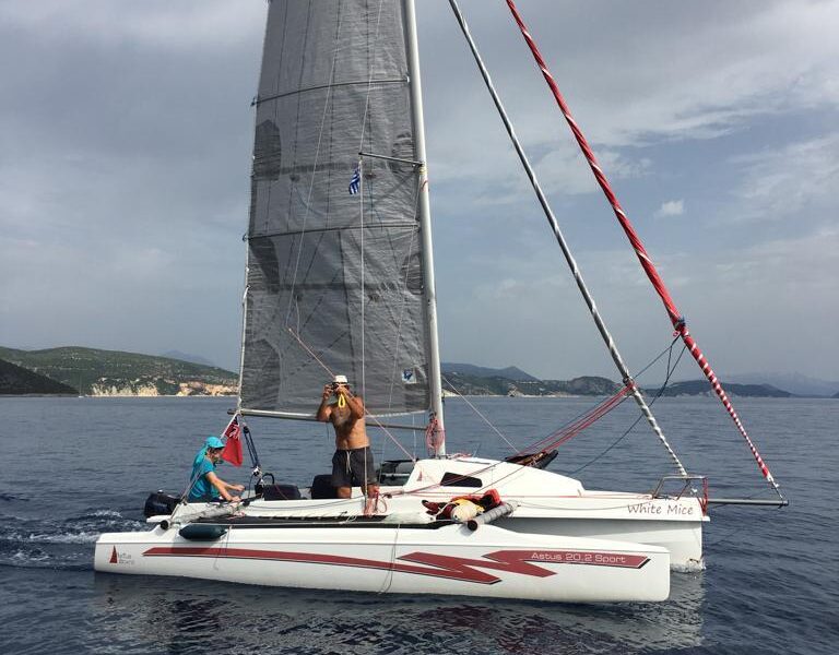 trimaran astus 20.2 sport